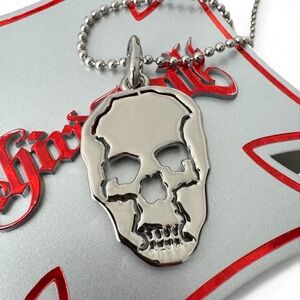 Third Rail Clothing Large Skull Necklace  - Graffiti Artist Kelly Gravao 90s